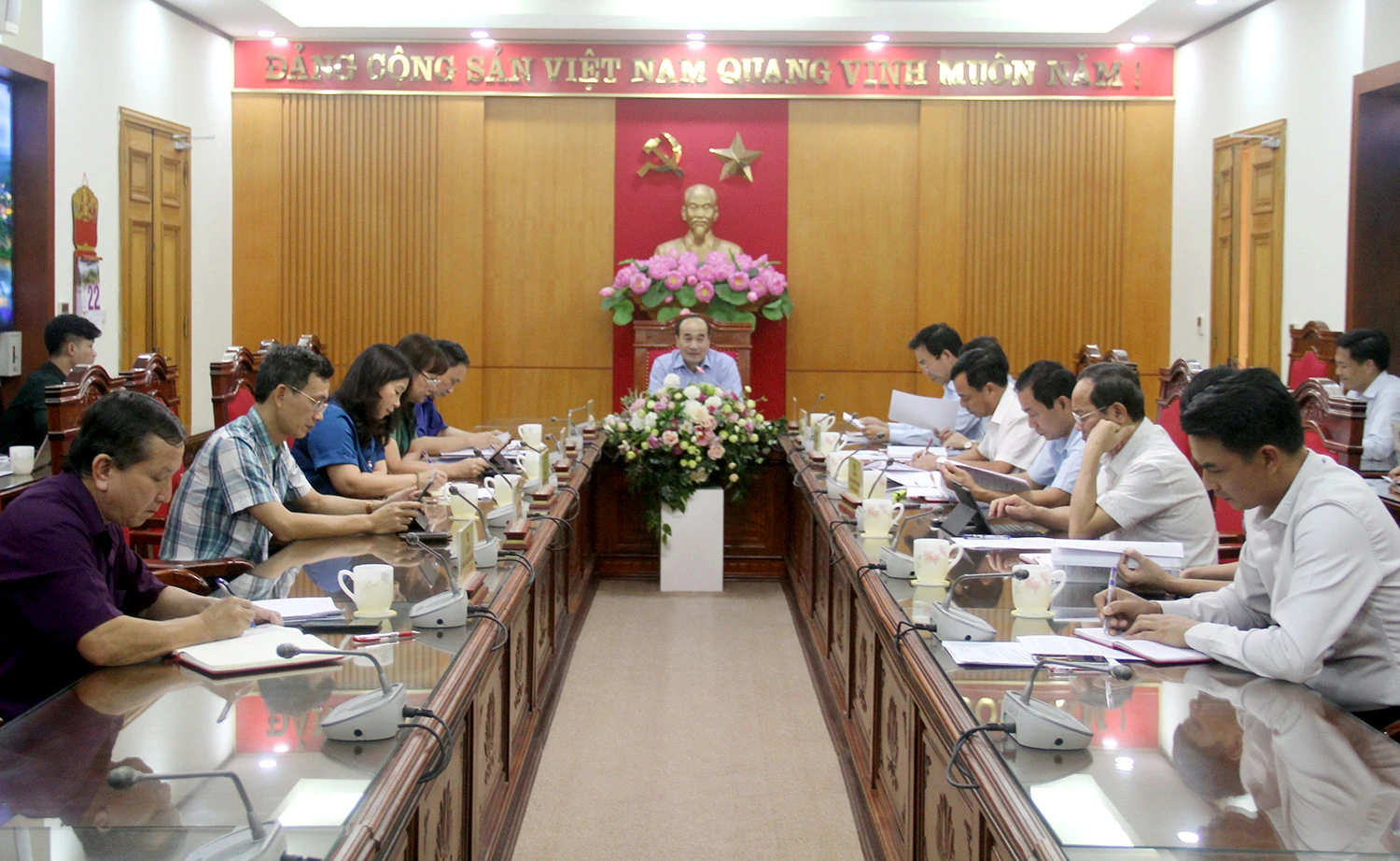 Thường trực Tỉnh ủy giao ban với các cơ quan tham mưu, giúp việc Tỉnh ủy, Trường Chính trị tỉnh, Báo Lào Cai ảnh 1