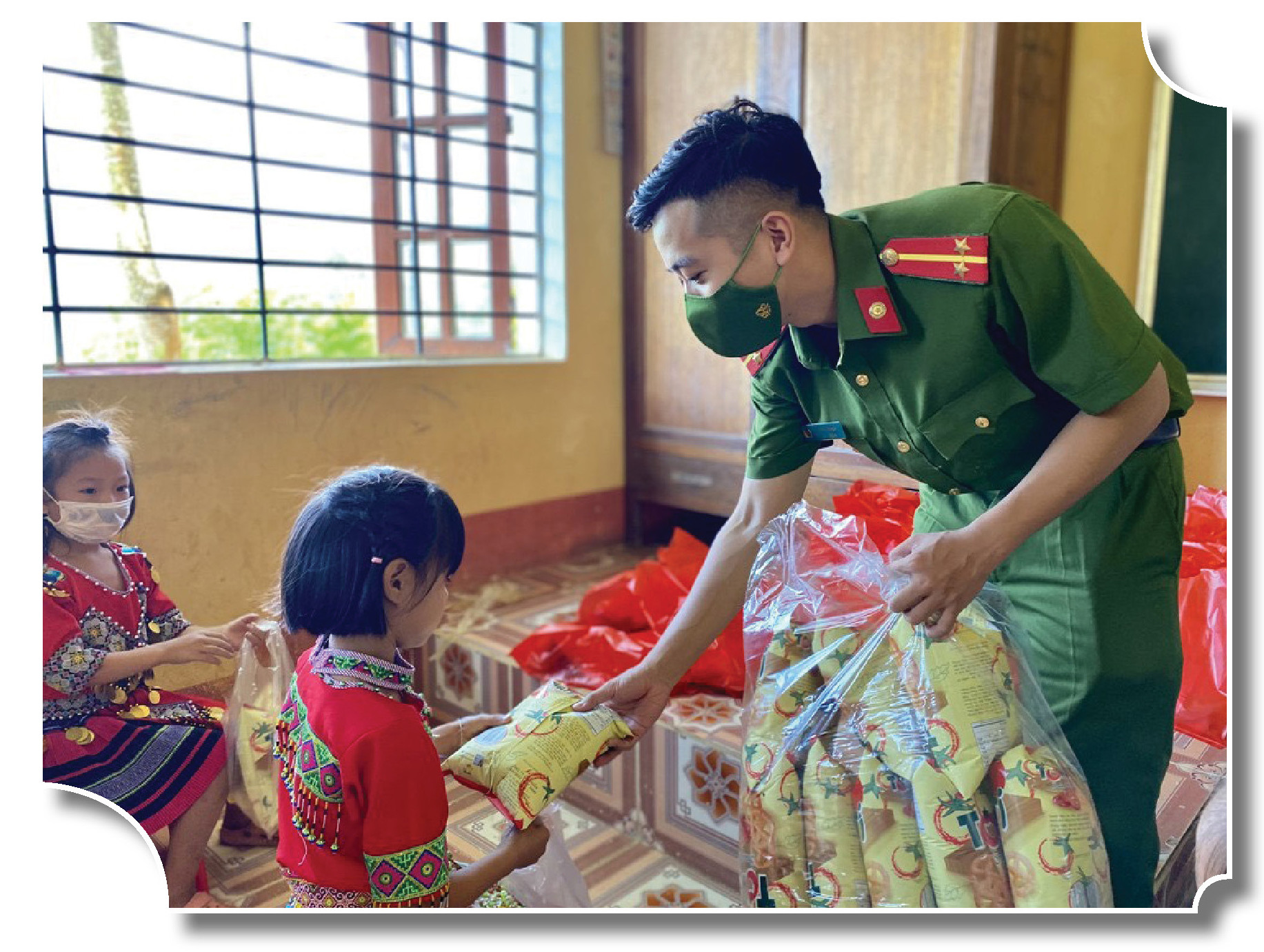 Ấm áp tết Trung thu ảnh 7