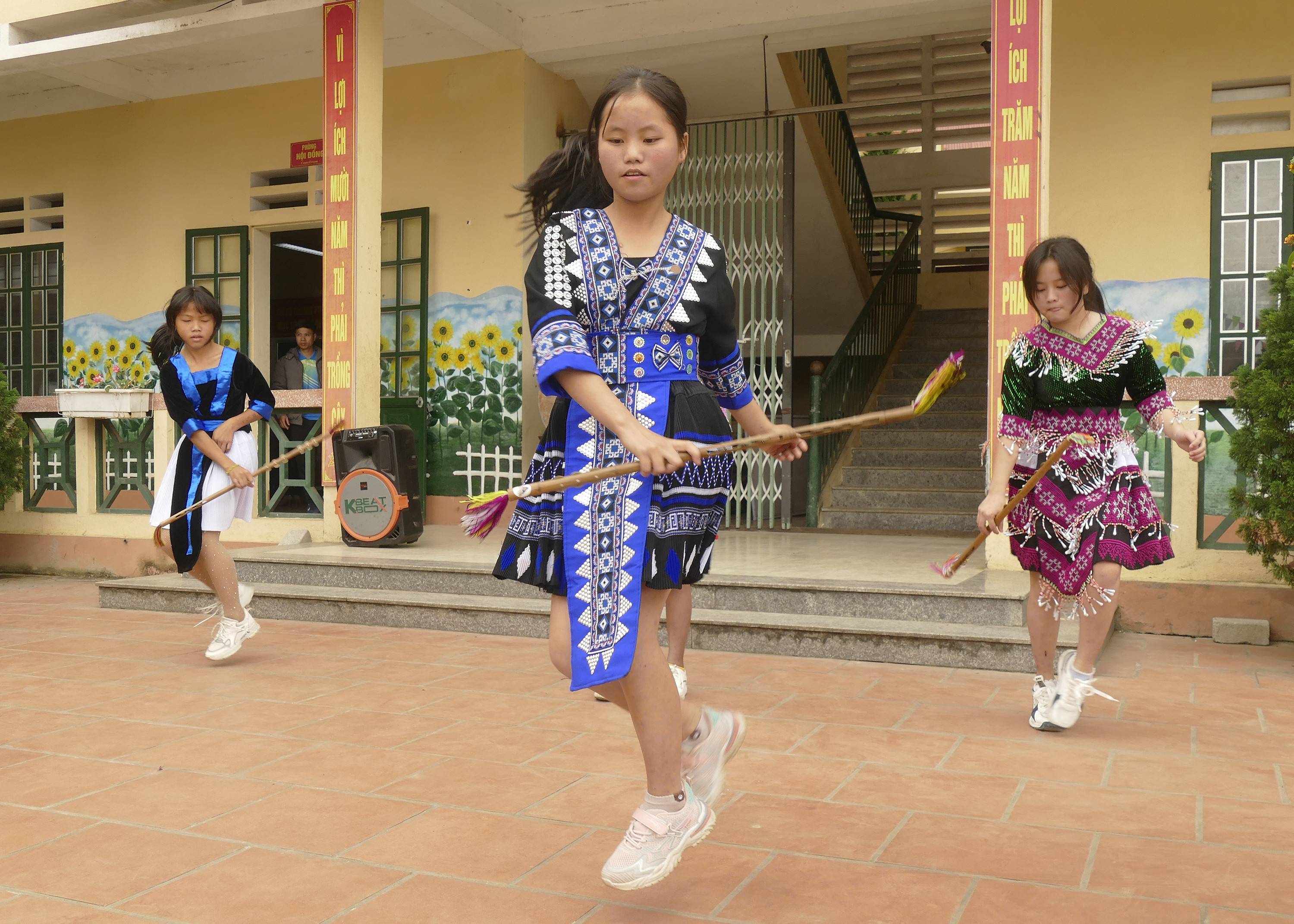 Dền Thàng giữ gìn và phát huy văn hóa dân tộc Mông ảnh 2
