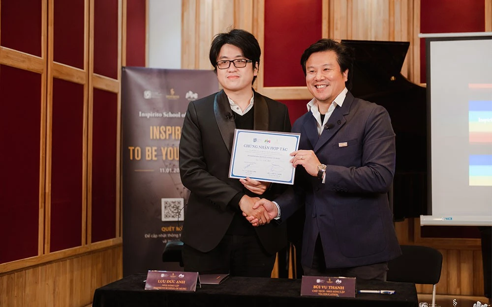 Ký kết giữa hai viện đào tạo âm nhạc cổ điển. (Ảnh: Inspirito School of Music cung cấp)