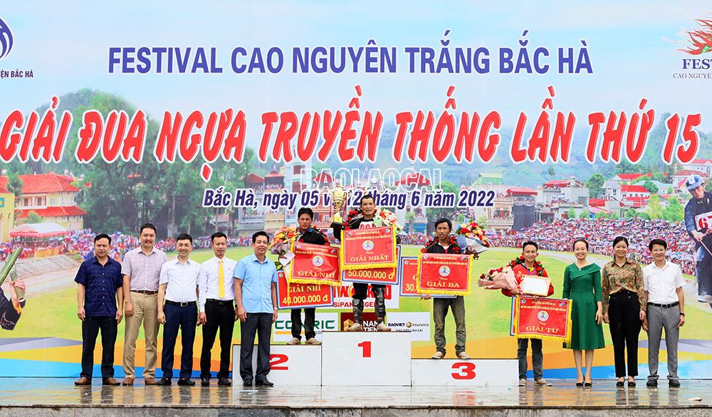 Kịch tính Chung kết Giải đua “Vó ngựa Cao nguyên trắng Bắc Hà mùa hè năm 2022” ảnh 12