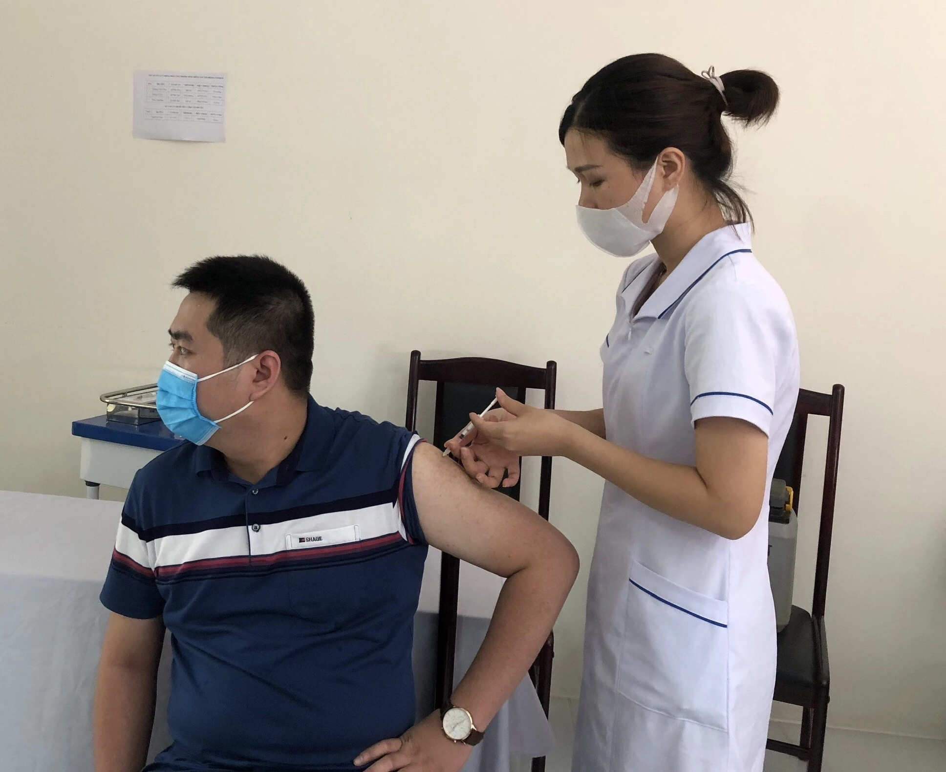 Tăng cường công tác tiêm vắc xin phòng Covid-19 trên địa bàn ảnh 1