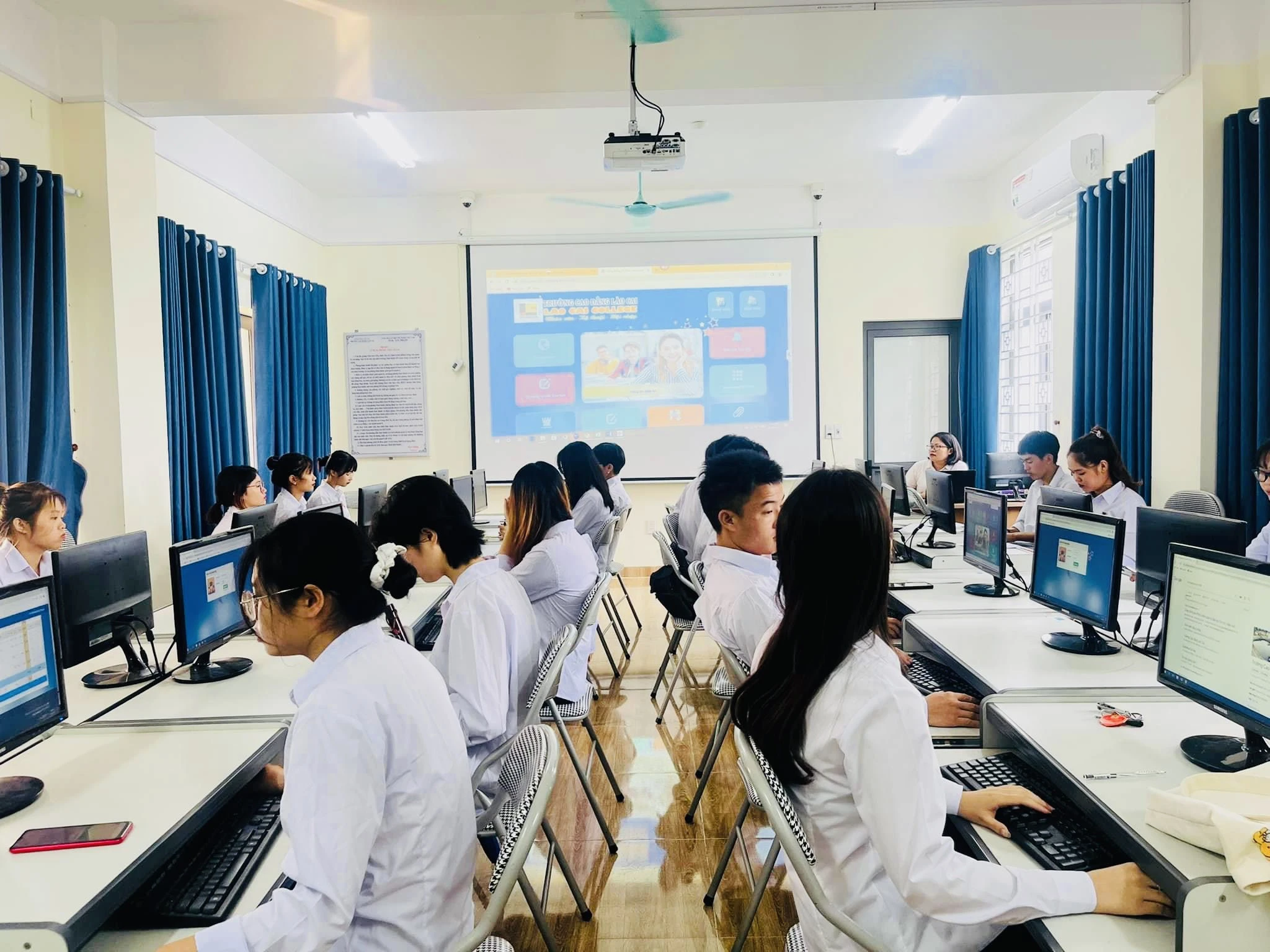 Cần có cái nhìn khách quan về việc chuyển dịch lao động từ khu vực nhà nước sang khu vực tư nhân ảnh 2