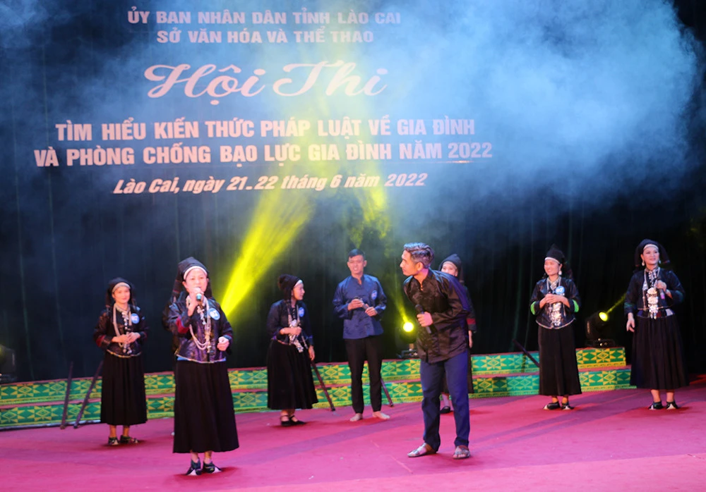 Sôi nổi Hội thi tìm hiểu kiến thức pháp luật về gia đình và phòng, chống bạo lực gia đình ảnh 2