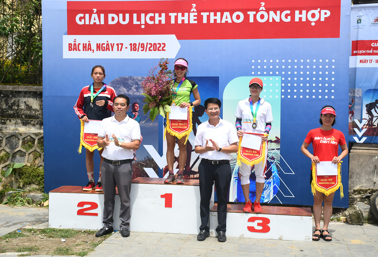 Nhà vô địch Seagames 31 Lê Tiến Long về nhất Giải Marathon vượt núi Tây Bắc - Lào Cai 2022 ảnh 6