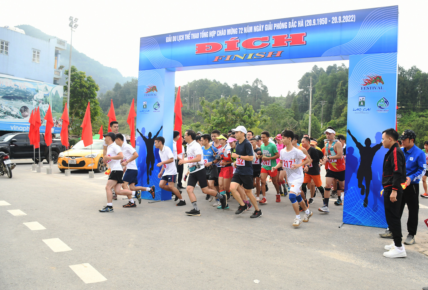 Nhà vô địch Seagames 31 Lê Tiến Long về nhất Giải Marathon vượt núi Tây Bắc - Lào Cai 2022 ảnh 1