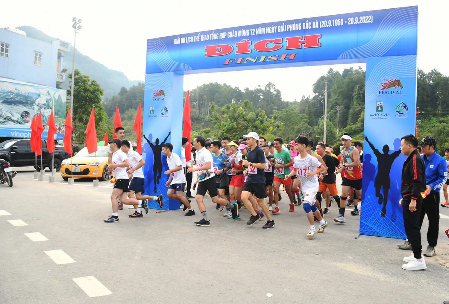 Nhà vô địch Seagames 31 Lê Tiến Long về nhất Giải Marathon vượt núi Tây Bắc - Lào Cai 2022 ảnh 1 Nhà vô địch Seagames 31 Lê Tiến Long về nhất Giải Marathon vượt núi Tây Bắc - Lào Cai 2022 ảnh 1