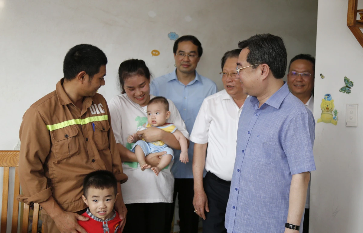 Bộ trưởng Bộ Xây dựng Nguyễn Thanh Nghị kiểm tra dự án nhà ở xã hội tại Lào Cai ảnh 1