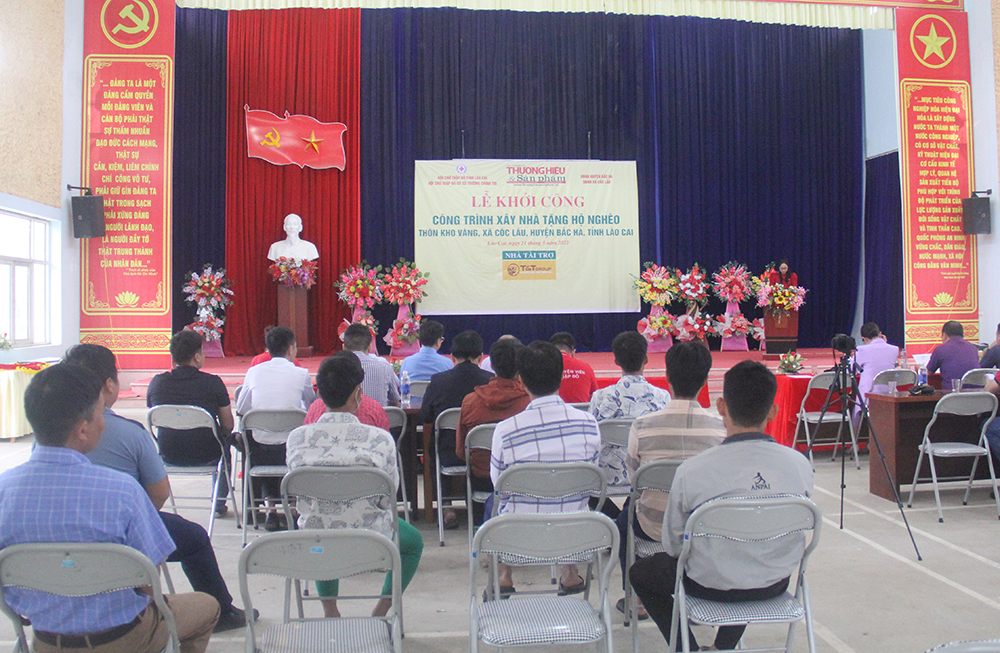 Khởi công xây dựng 5 nhà cho hộ nghèo xã Cốc Lầu ảnh 1