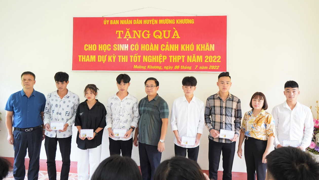 Chuyện bên lề kỳ thi tốt nghiệp THPT năm 2022 ảnh 7