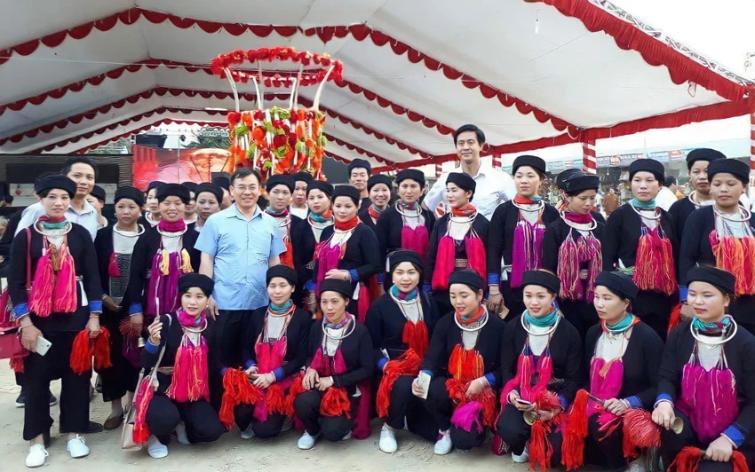 Lễ hội đền Cô thu hút sự quan tâm của người dân địa phương và du khách.