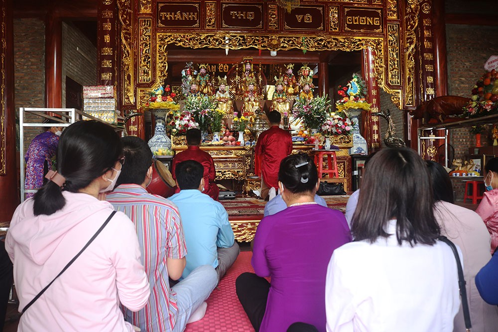 Bát Xát tổ chức Lễ dâng hương đền Mẫu Trịnh Tường ảnh 2