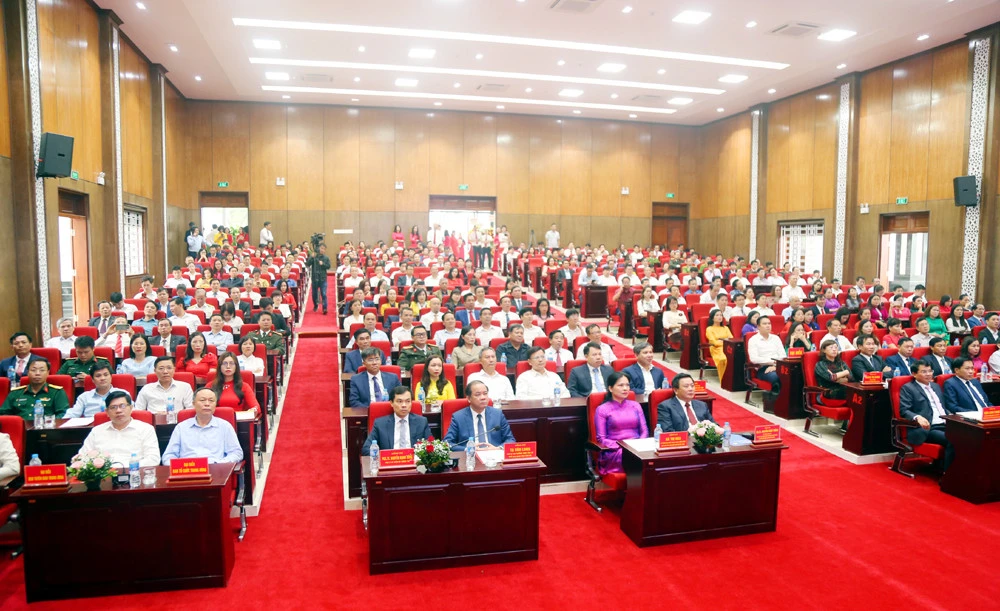 Trường Chính trị tỉnh Lào Cai đón nhận Bằng đạt chuẩn mức 1 đầu tiên trong cả nước ảnh 2 Trường Chính trị tỉnh Lào Cai đón nhận Bằng đạt chuẩn mức 1 đầu tiên trong cả nước ảnh 2