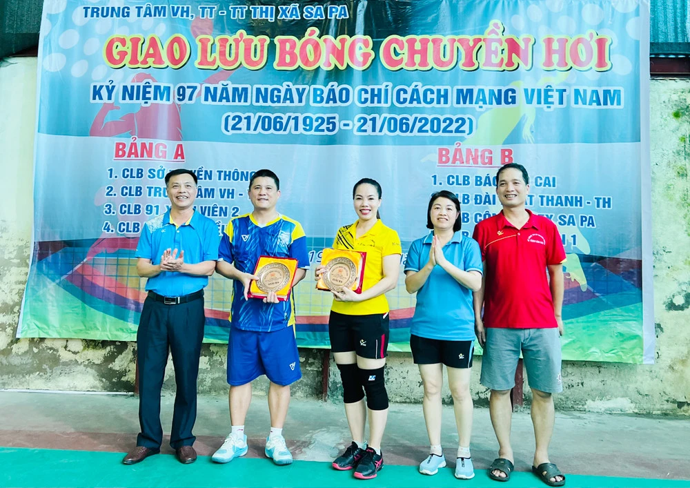Câu lạc bộ Báo Lào Cai đoạt giải Nhất giao lưu bóng chuyền hơi chào mừng 97 năm Ngày Báo chí cách mạng Việt Nam ảnh 5