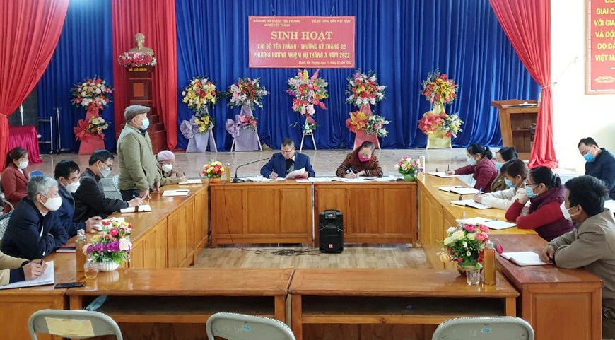 Trong sinh hoạt đảng hằng tháng, Chi bộ thôn Yên Thành, Đảng ủy xã Khánh Yên Thượng đều có nhận xét, đánh giá việc phân công nhiệm vụ cho đảng viên.