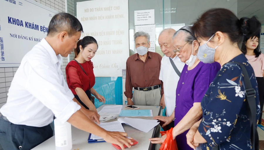 Khám bệnh miễn phí cho người cao tuổi phường Bắc Cường ảnh 1