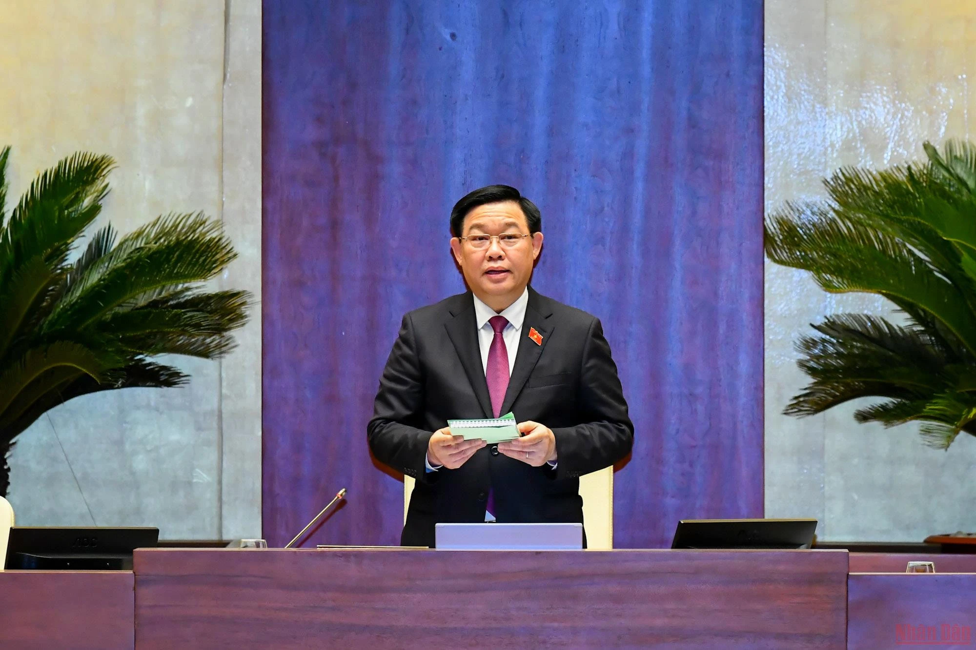 Chủ tịch Quốc hội Vương Đình Huệ phát biểu kết thúc chất vấn nhóm vấn đề thứ tư thuộc lĩnh vực giao thông vận tải.