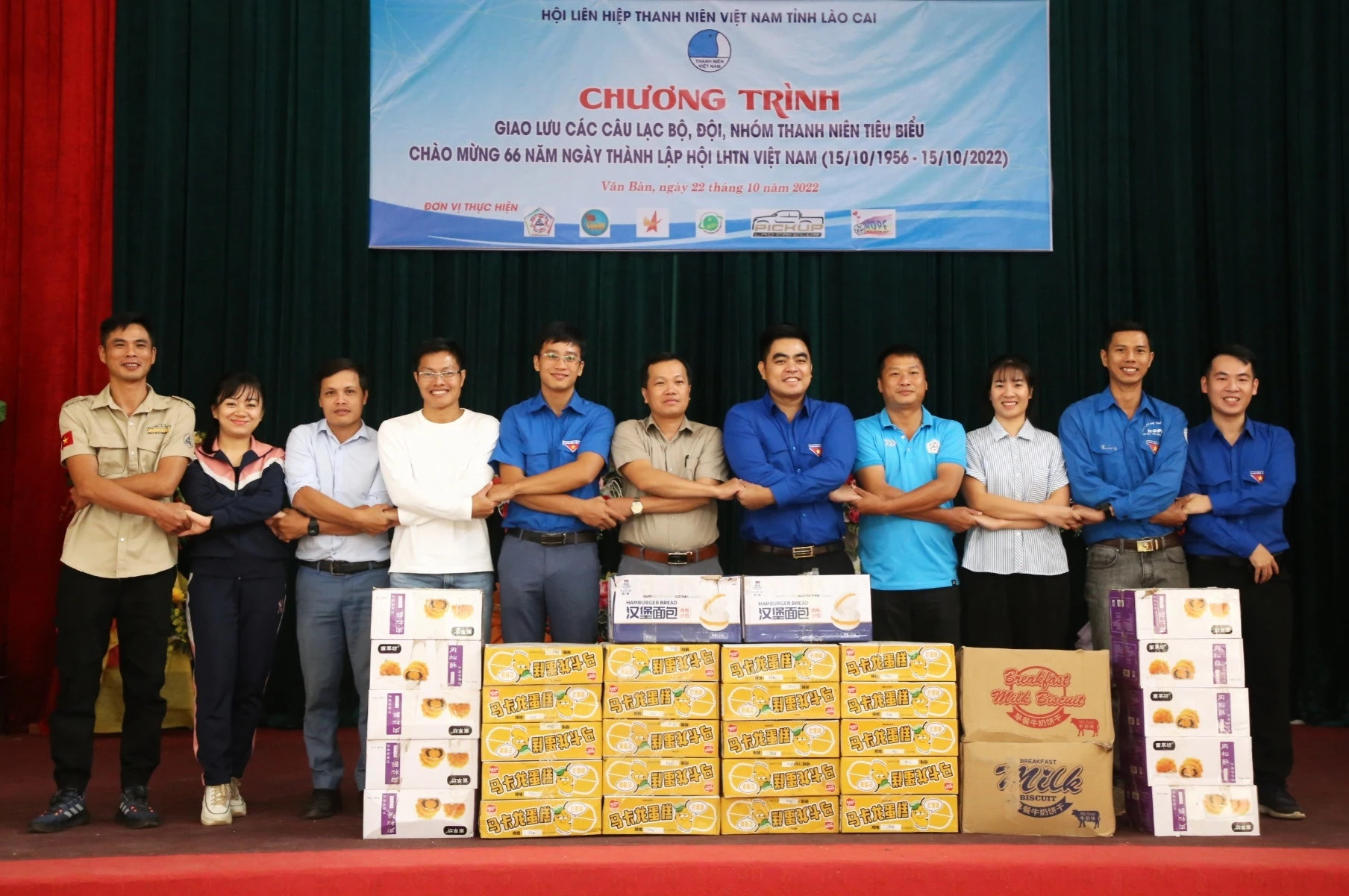 Các câu lạc bộ, đội, nhóm thanh niên chia sẻ kinh nghiệm hoạt động sáng tạo.