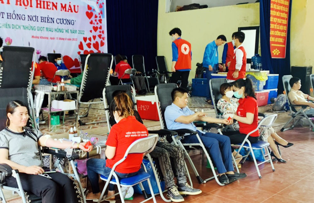 Tiếp nhận 362 đơn vị máu tại Ngày hội “Giọt hồng nơi biên cương” huyện Mường Khương ảnh 1