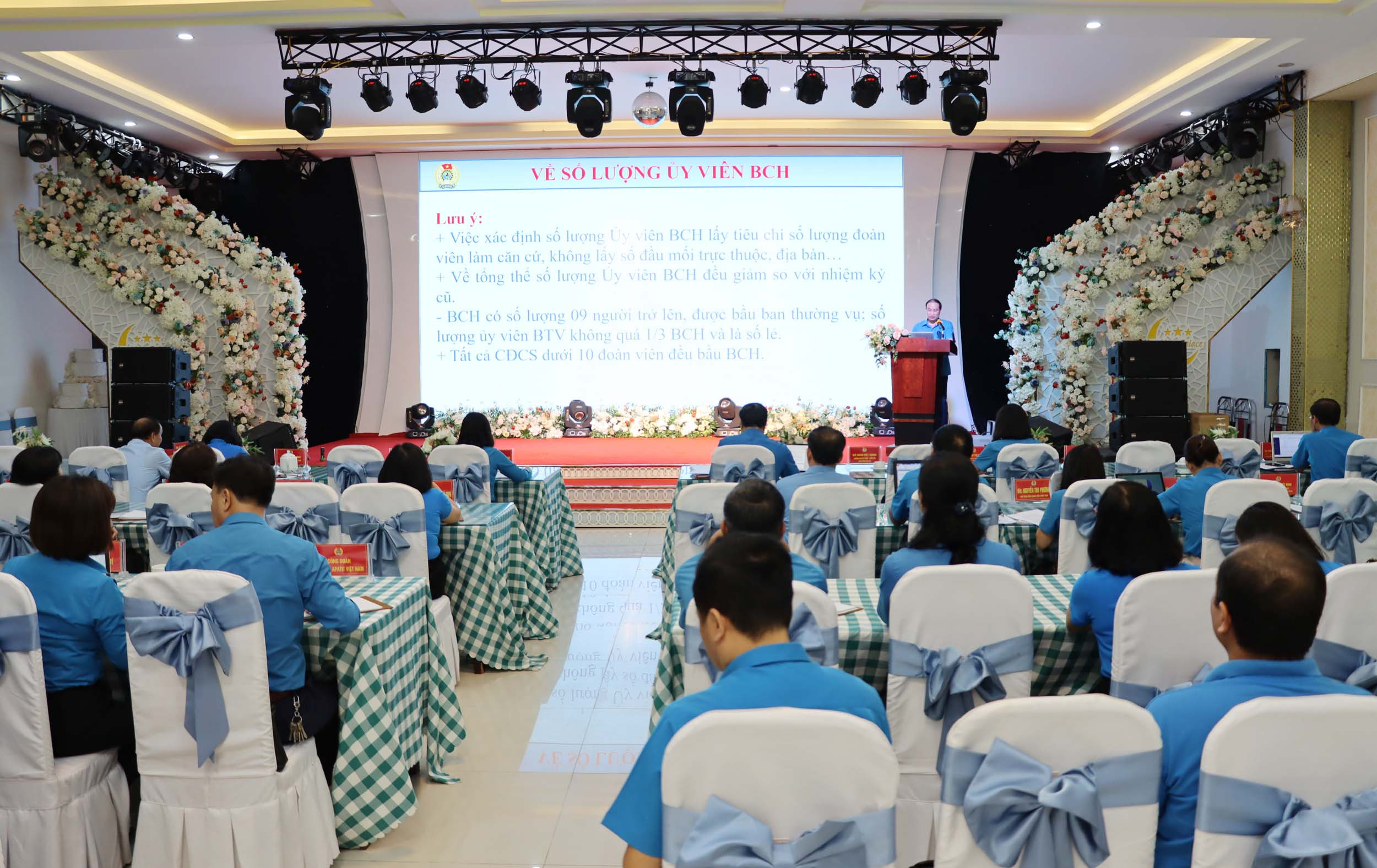 75 cán bộ công đoàn được tập huấn công tác đại hội công đoàn các cấp nhiệm kỳ 2023 - 2028 ảnh 1