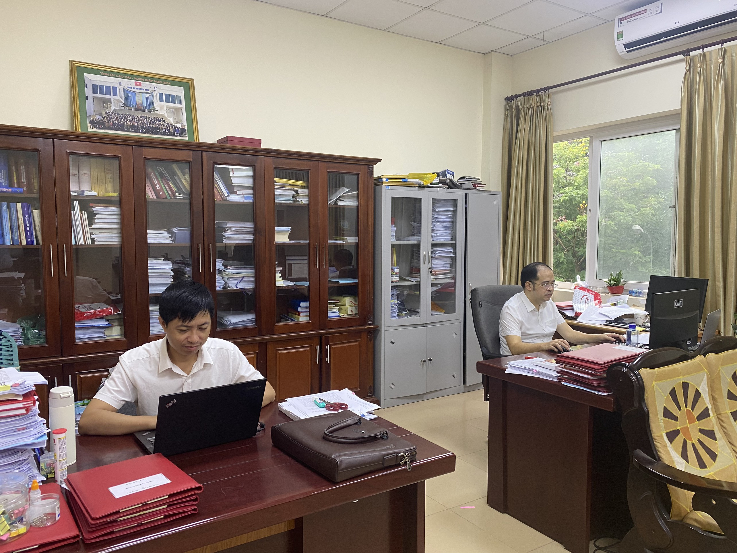 Nâng cao trách nhiệm nêu gương của cán bộ, đảng viên ảnh 2