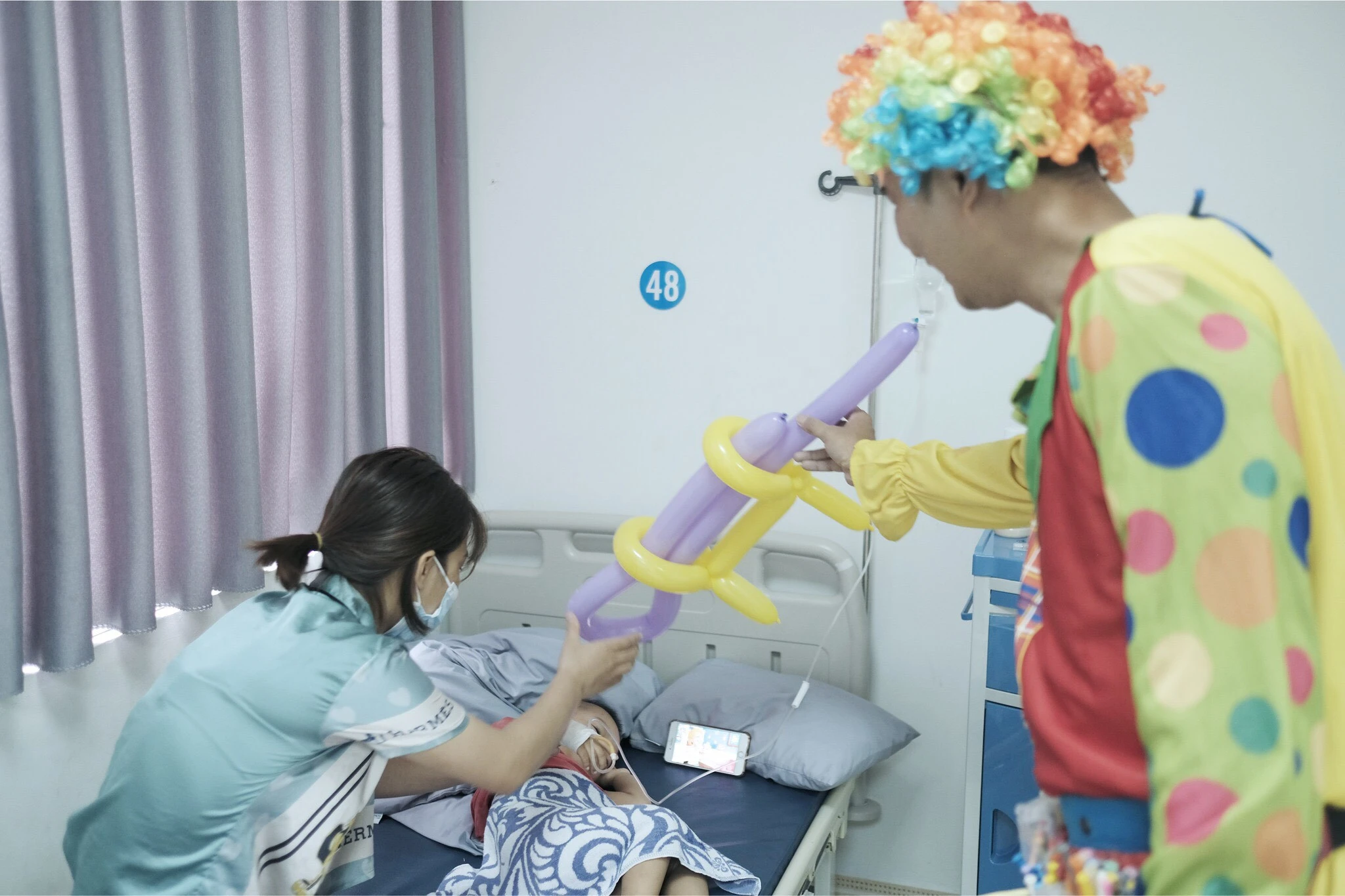 Mang niềm vui Tết Trung thu đến các bệnh nhi ảnh 3