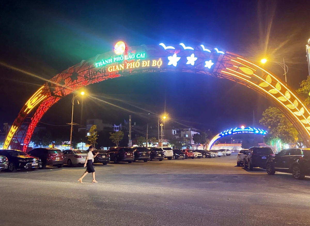 Thành phố Lào Cai khởi động lại không gian phố đi bộ dịp nghỉ lễ 2/9 ảnh 1