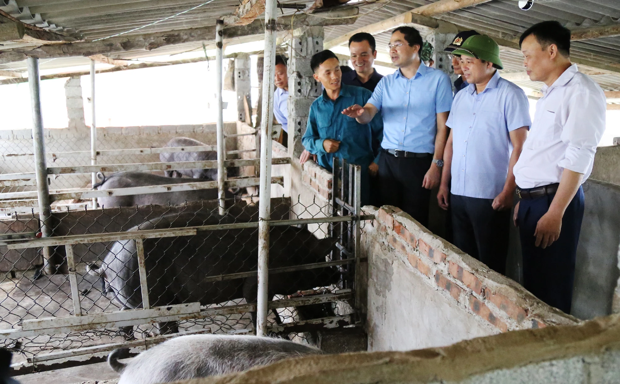 Chủ tịch UBND tỉnh Trịnh Xuân Trường: Cần có các giải pháp, kế hoạch khai thác tốt tiềm năng, lợi thế của từng địa phương ảnh 9