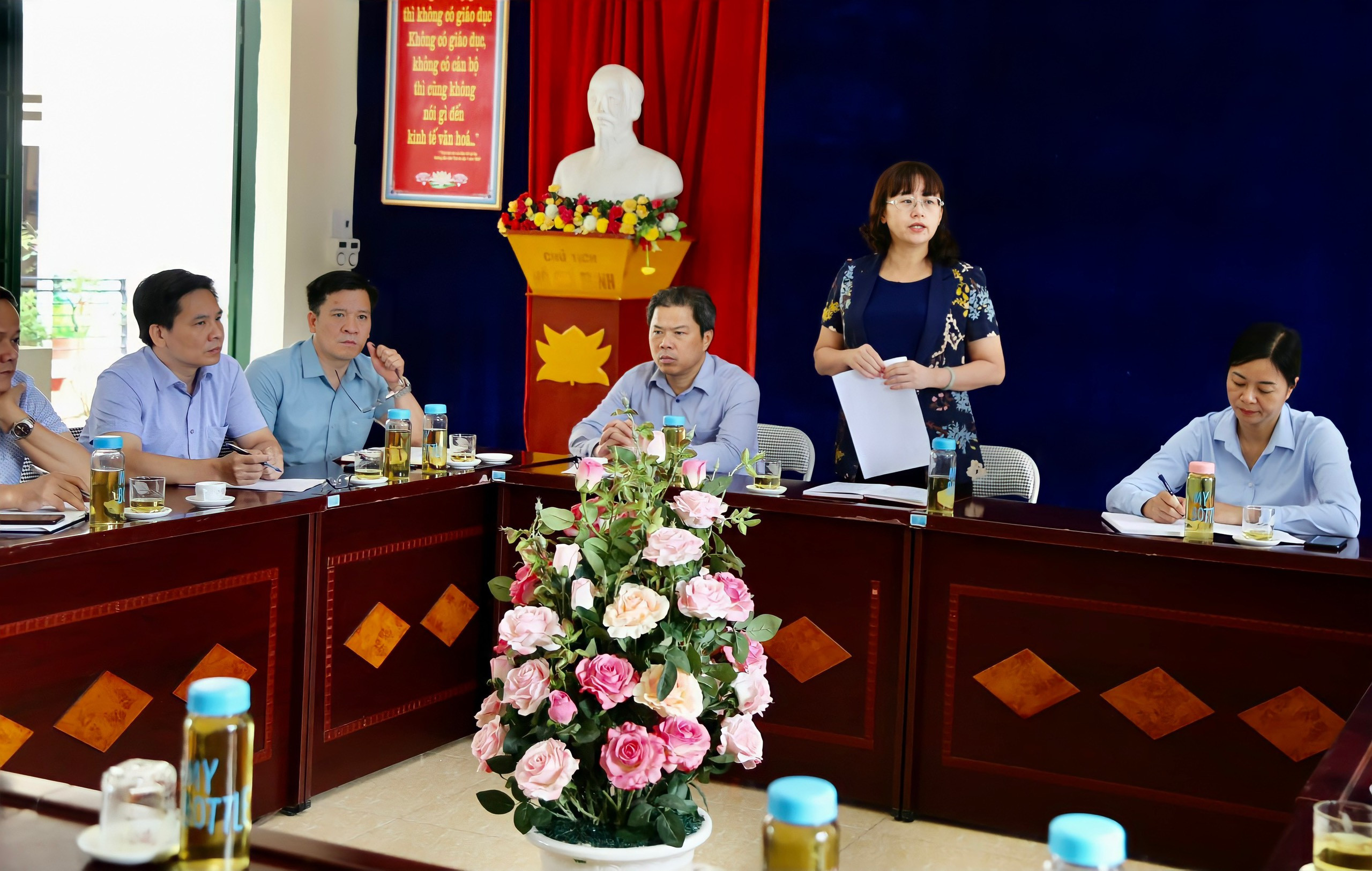 Phó Chủ tịch UBND tỉnh Giàng Thị Dung kiểm tra công tác giáo dục đầu năm học tại huyện Bắc Hà ảnh 1 Phó Chủ tịch UBND tỉnh Giàng Thị Dung kiểm tra công tác giáo dục đầu năm học tại huyện Bắc Hà ảnh 1