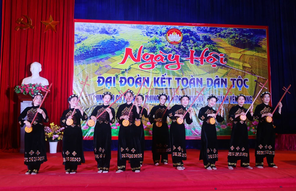 Các đồng chí lãnh đạo dự Ngày hội Đại đoàn kết toàn dân tộc năm 2022 ảnh 7