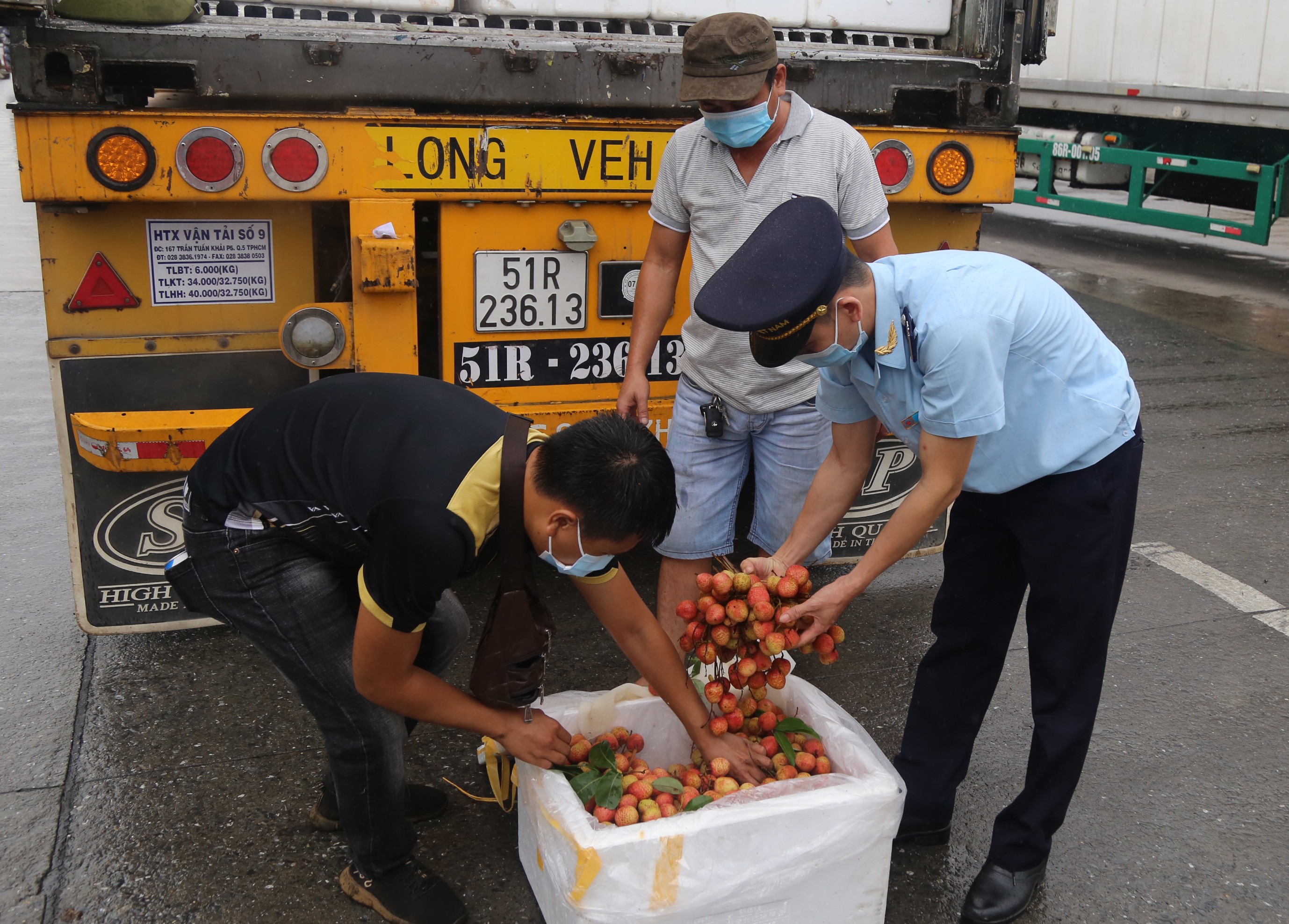 Thầm lặng những người “gác cửa” ảnh 2