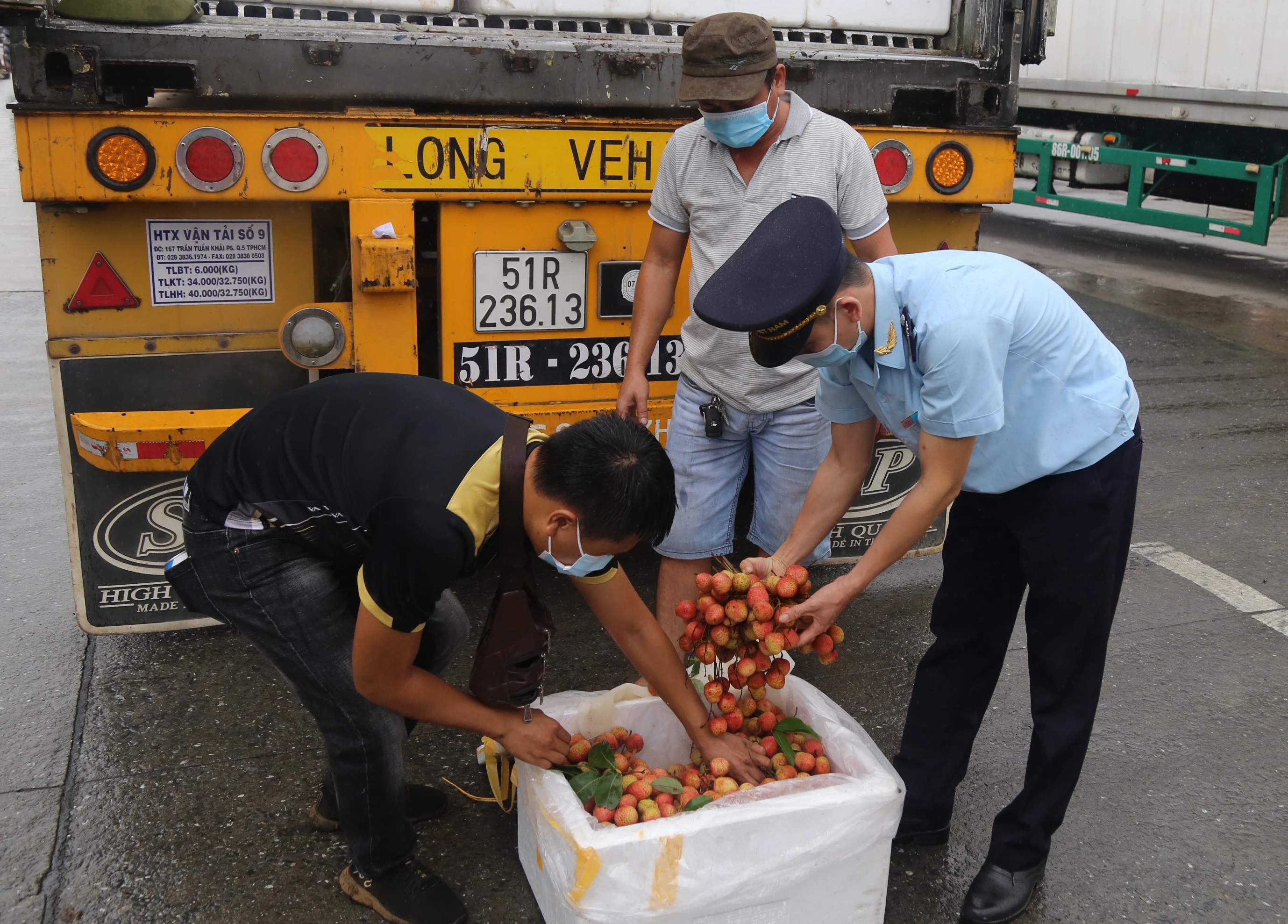 Thầm lặng những người “gác cửa” ảnh 2