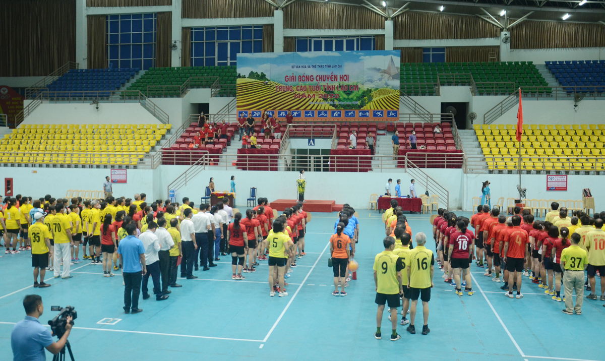 Quang cảnh lễ khai mạc giải.