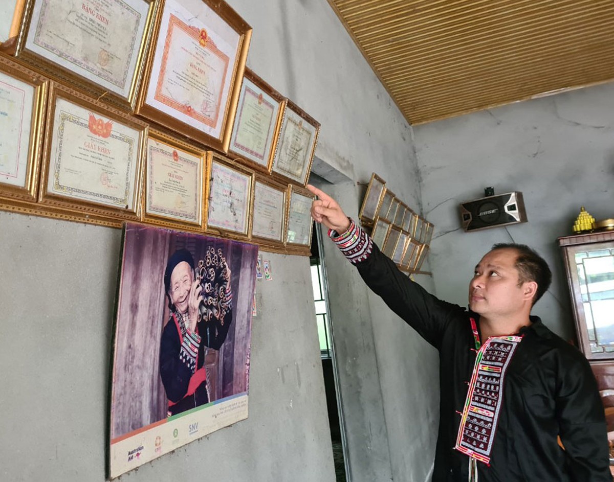 Người đưa hương quế bay xa ảnh 1 Người đưa hương quế bay xa ảnh 1