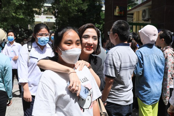 Học sinh Hà Nội dự thi vào lớp 10. Học sinh Hà Nội dự thi vào lớp 10.