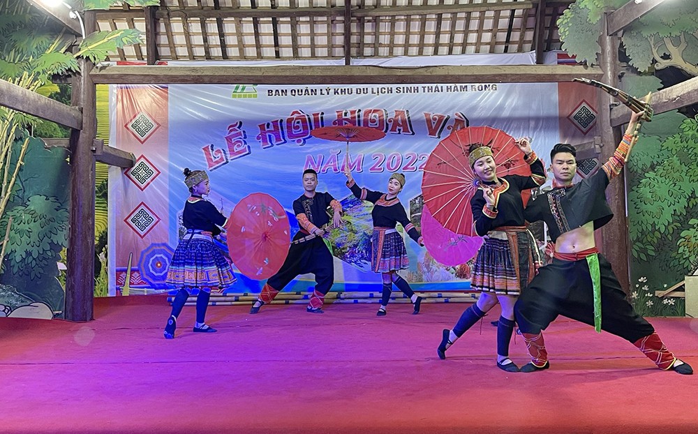 Các hoạt động chào đón du khách đến Sa Pa kỳ nghỉ lễ diễn ra sôi động ảnh 16 Các hoạt động chào đón du khách đến Sa Pa kỳ nghỉ lễ diễn ra sôi động ảnh 16