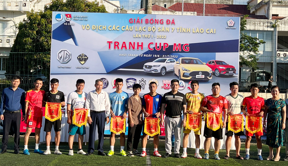 Lào Cai: Khai mạc Giải Bóng đá vô địch các câu lạc bộ sân 7 người ảnh 2