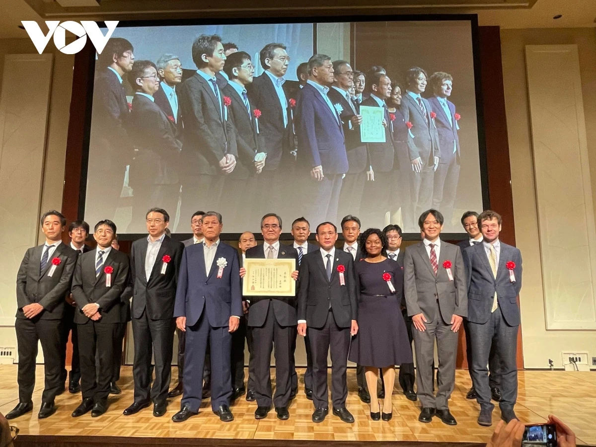 Nhật Bản trao giải thưởng cho nhà khoa học Nguyễn Trung Việt của Việt Nam ảnh 3 Nhật Bản trao giải thưởng cho nhà khoa học Nguyễn Trung Việt của Việt Nam ảnh 3