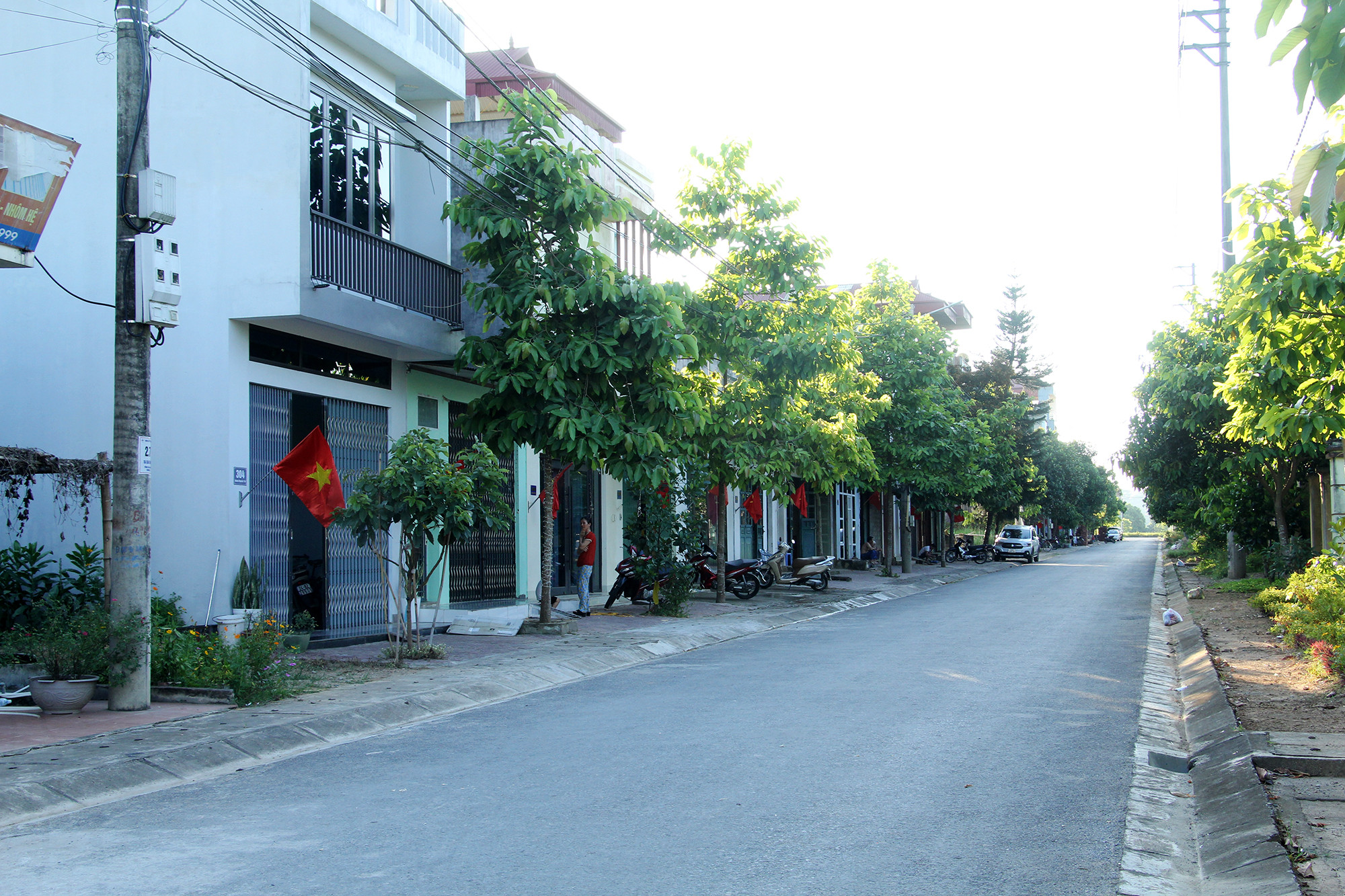 Nhờ tích cực chỉnh trang đô thị, diện mạo khu dân cư số 3 ngày càng sáng, xanh, sạch, đẹp. Nhờ tích cực chỉnh trang đô thị, diện mạo khu dân cư số 3 ngày càng sáng, xanh, sạch, đẹp.