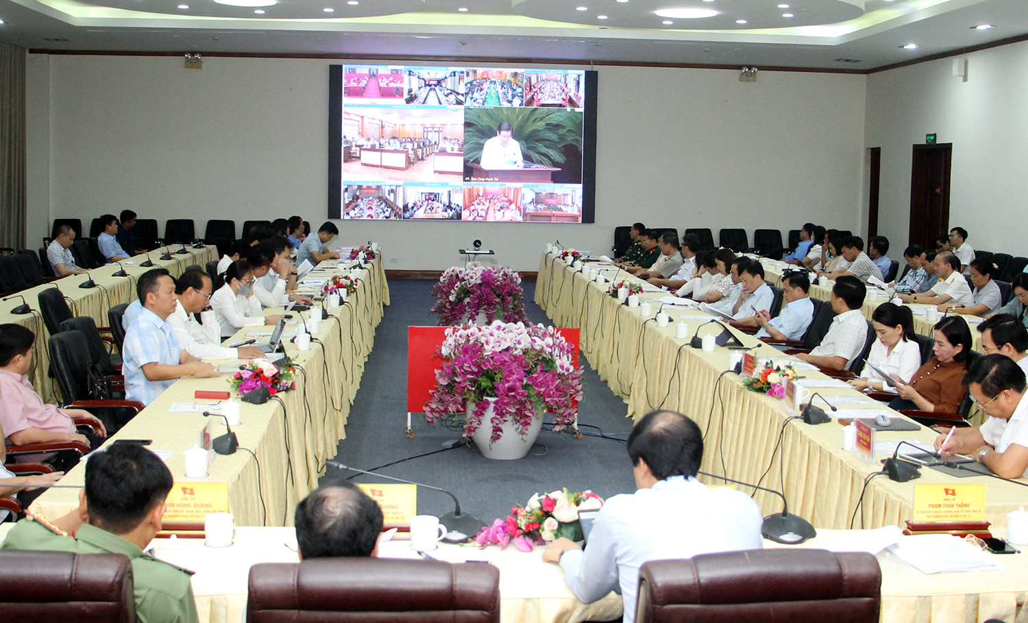 Quang cảnh hội nghị tại điểm cầu tỉnh Lào Cai.