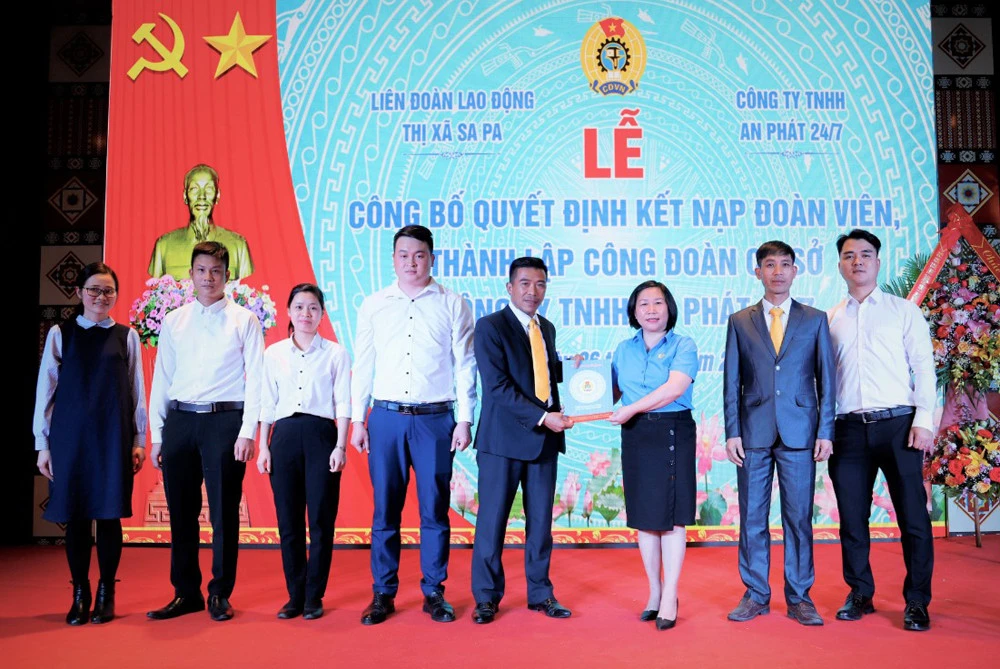 Lễ công bố quyết định thành lập Công đoàn cơ sở Công ty TNHH An Phát 24/7 (Sa Pa).