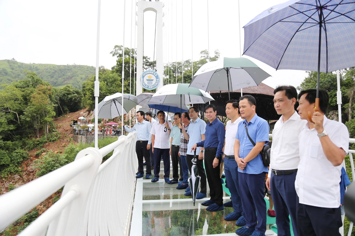 Đoàn công tác tỉnh Lào Cai khảo sát, trao đổi kinh nghiệm sản xuất nông nghiệp, du lịch tại tỉnh Sơn La ảnh 4 Đoàn công tác tỉnh Lào Cai khảo sát, trao đổi kinh nghiệm sản xuất nông nghiệp, du lịch tại tỉnh Sơn La ảnh 4