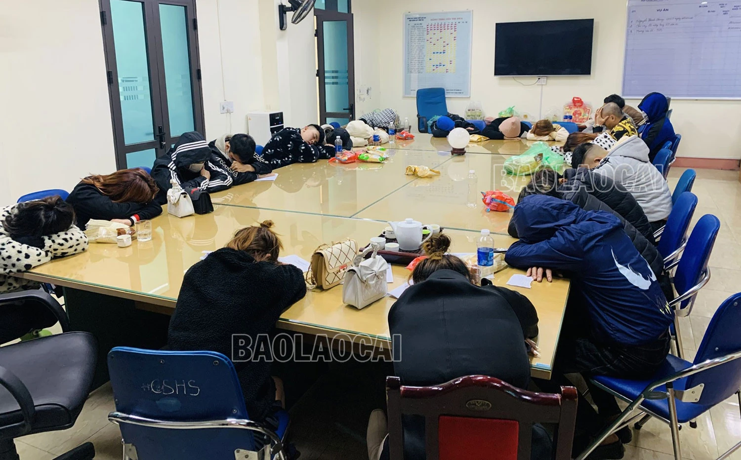 Bắt giữ nhóm đối tượng môi giới mại dâm ảnh 2 Bắt giữ nhóm đối tượng môi giới mại dâm ảnh 2