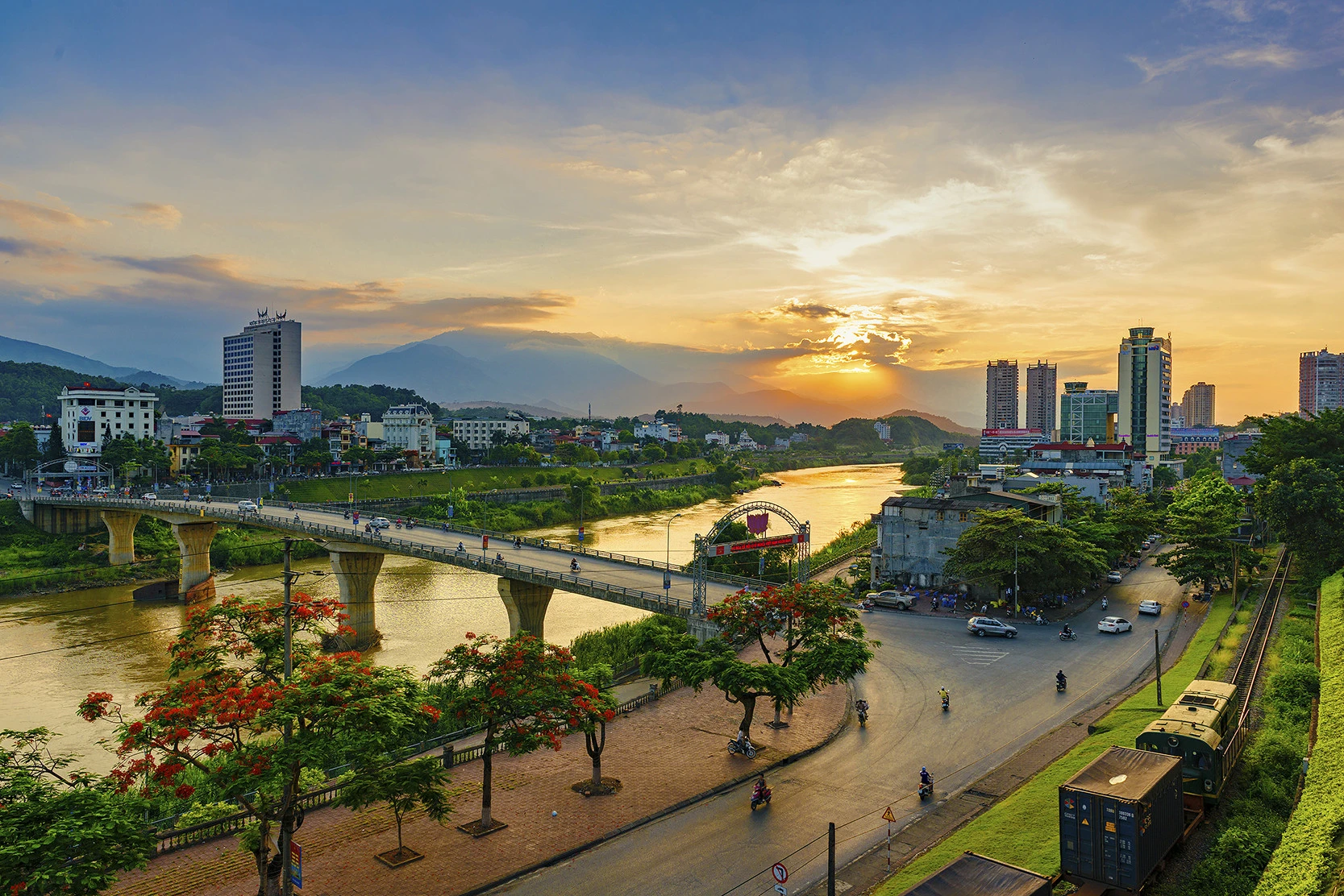 Lào Cai: Diện mạo mới - tầm vóc mới ảnh 3 Lào Cai: Diện mạo mới - tầm vóc mới ảnh 3