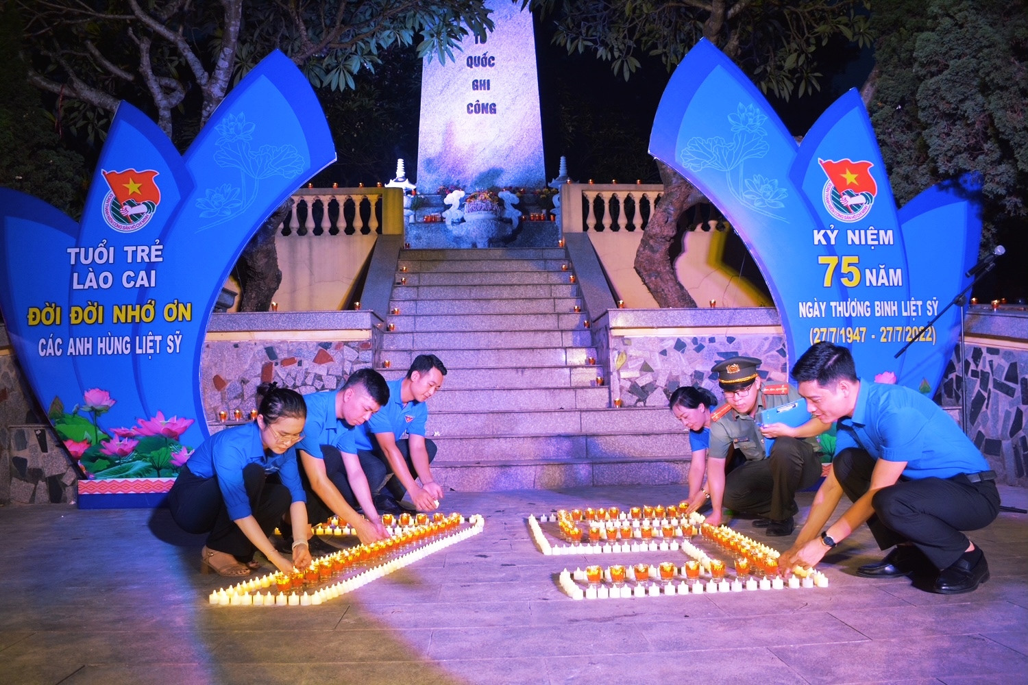 Thắp nến tri ân các anh hùng liệt sỹ ảnh 10 Thắp nến tri ân các anh hùng liệt sỹ ảnh 10