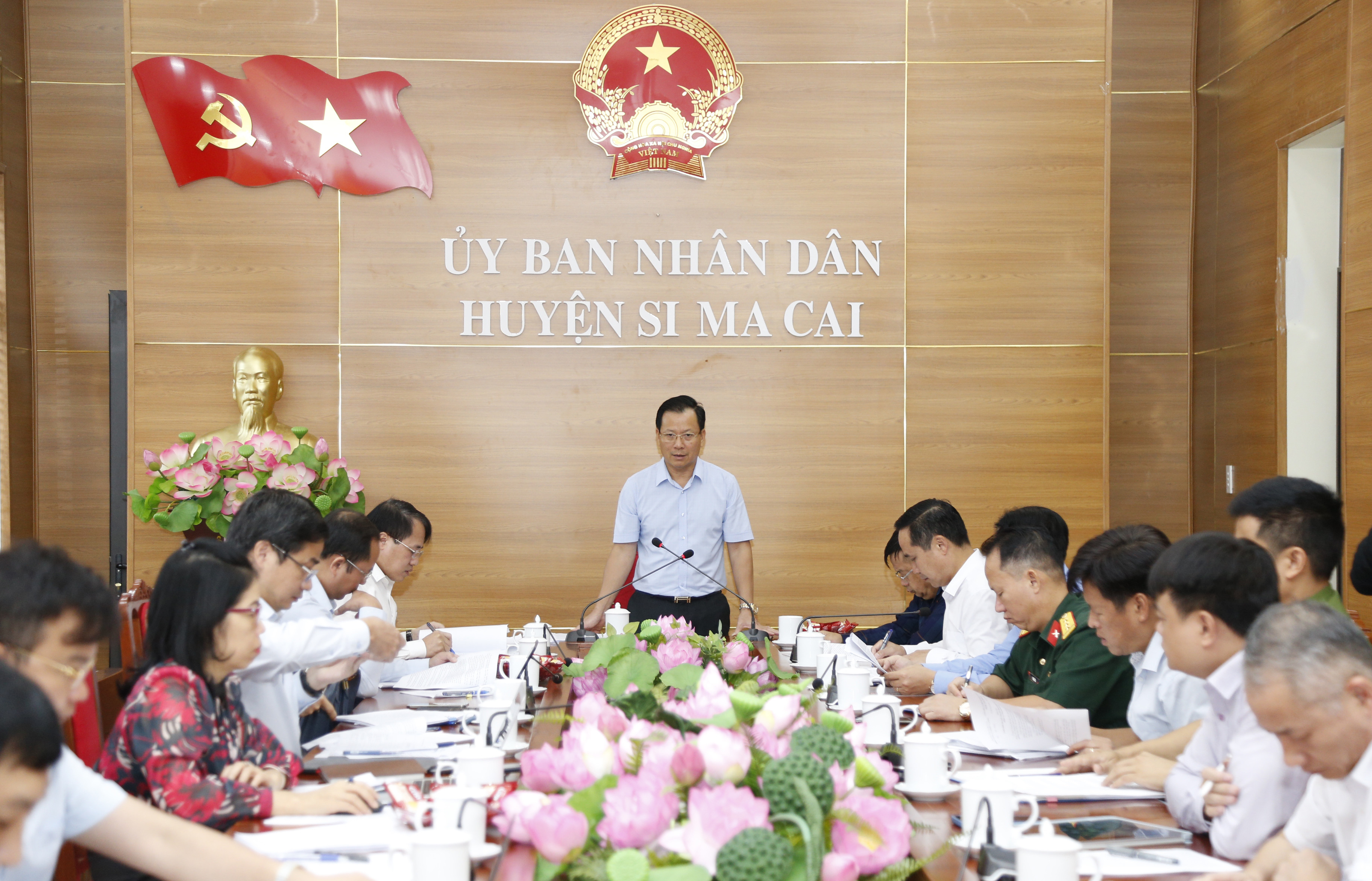 Phó Chủ tịch Thường trực UBND tỉnh Hoàng Quốc Khánh làm việc tại huyện Si Ma Cai ảnh 4