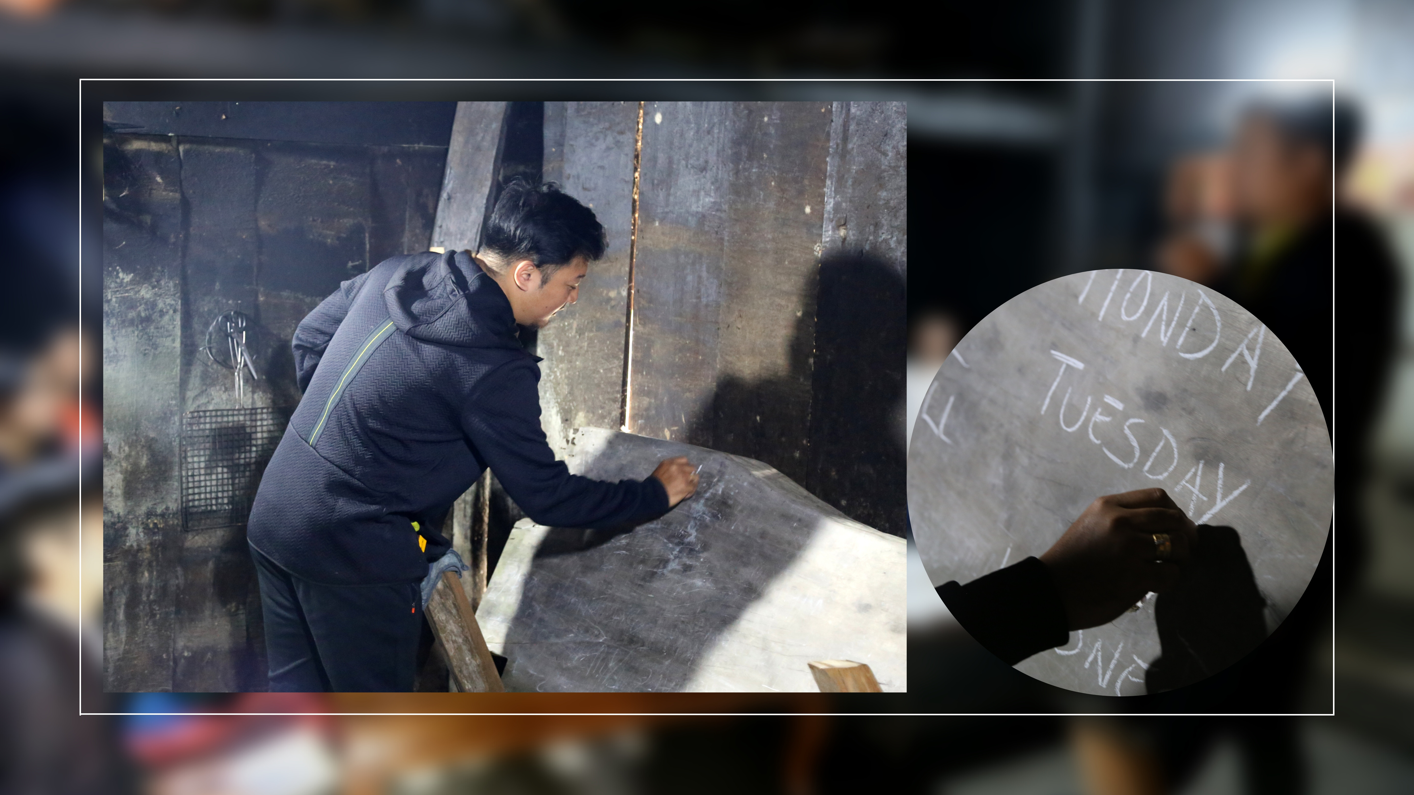 Chiếc bảng của thầy giáo Sashi Imchen là tấm gỗ phẳng được dựng tựa vào bức vách. Chiếc bảng của thầy giáo Sashi Imchen là tấm gỗ phẳng được dựng tựa vào bức vách.