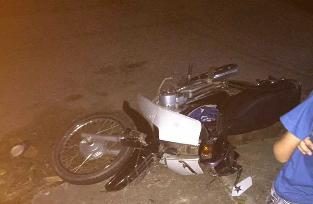 Vụ tai nạn làm xe máy của anh V.V.T bị hỏng nặng.