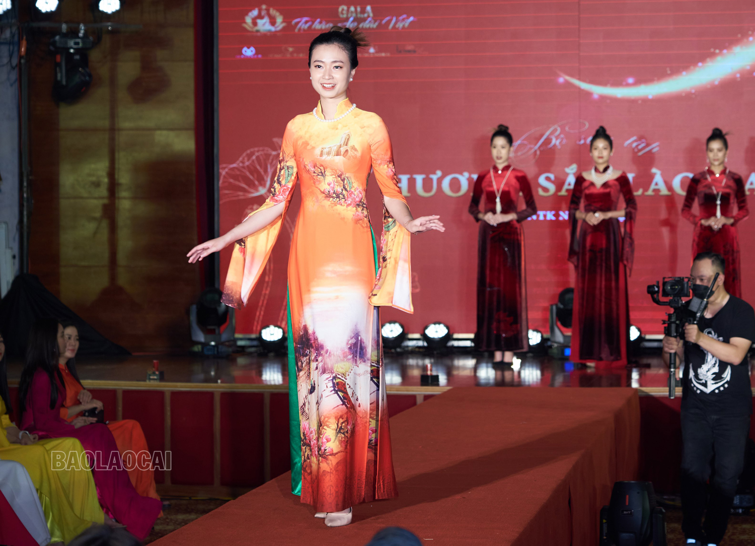 Quảng bá nét đẹp Lào Cai qua bộ sưu tập áo dài ảnh 4 Quảng bá nét đẹp Lào Cai qua bộ sưu tập áo dài ảnh 4