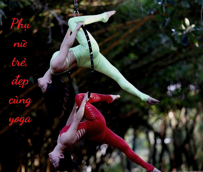 Phụ nữ trẻ, đẹp cùng yoga ảnh 1 Phụ nữ trẻ, đẹp cùng yoga ảnh 1